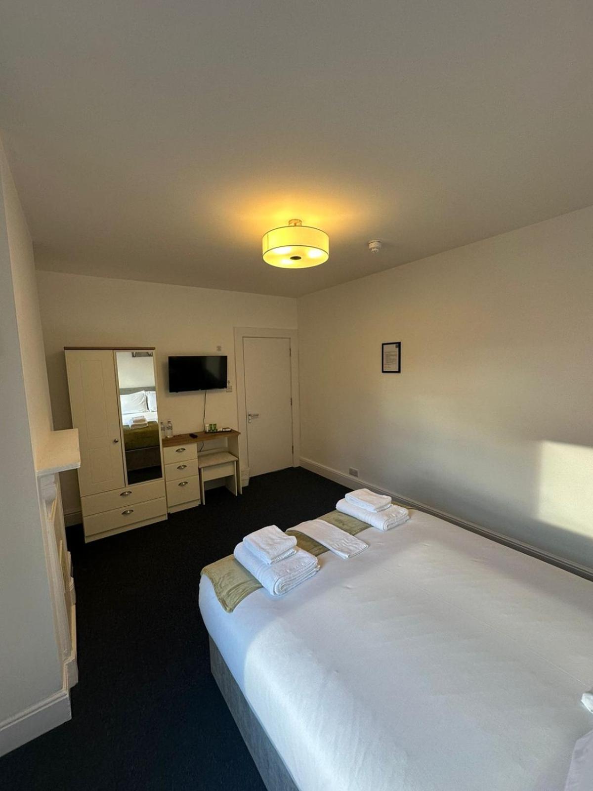 Cambridge Central Rooms - Tas Accommodations Exterior photo